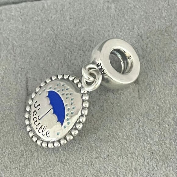 Pandora Seattle Aquarium Charm - Picture 3 of 4